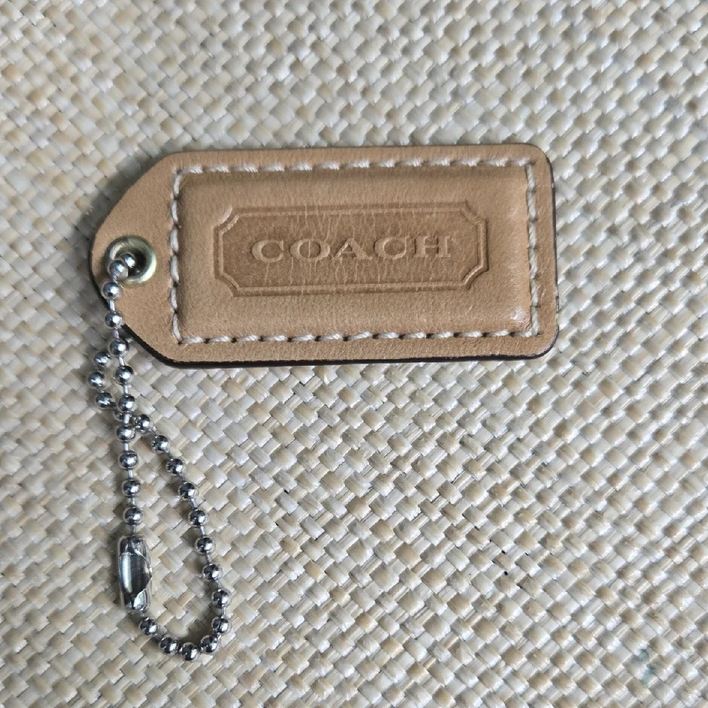 Coach Vintage Tan Leather Hangtag
